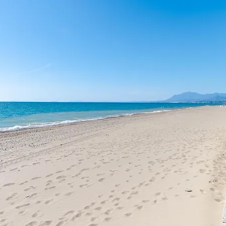 شقة Seaview For 4 ماربيا